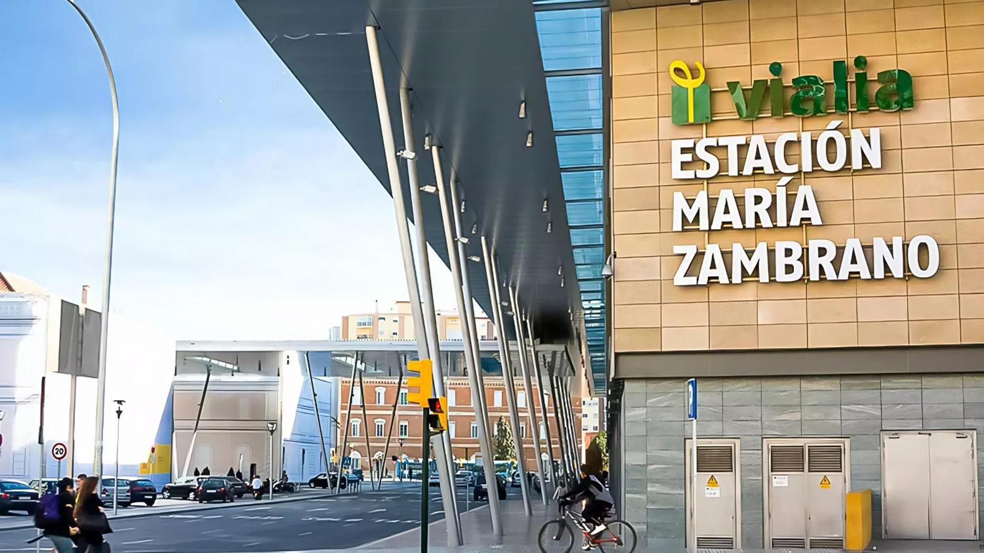 Estudio Maria Zambrano A Pasos De La Estacion مالقة المظهر الخارجي الصورة